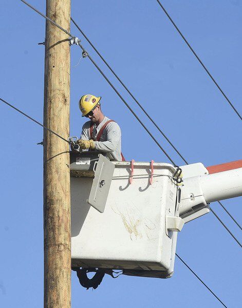 Utilities installing solar power operations in Missouri, Kansas